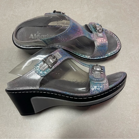 Alegria Lara Pretty Baby Sandals Women size 36 Mermaid Rainbow Metallic Shoe - Picture 7 of 8